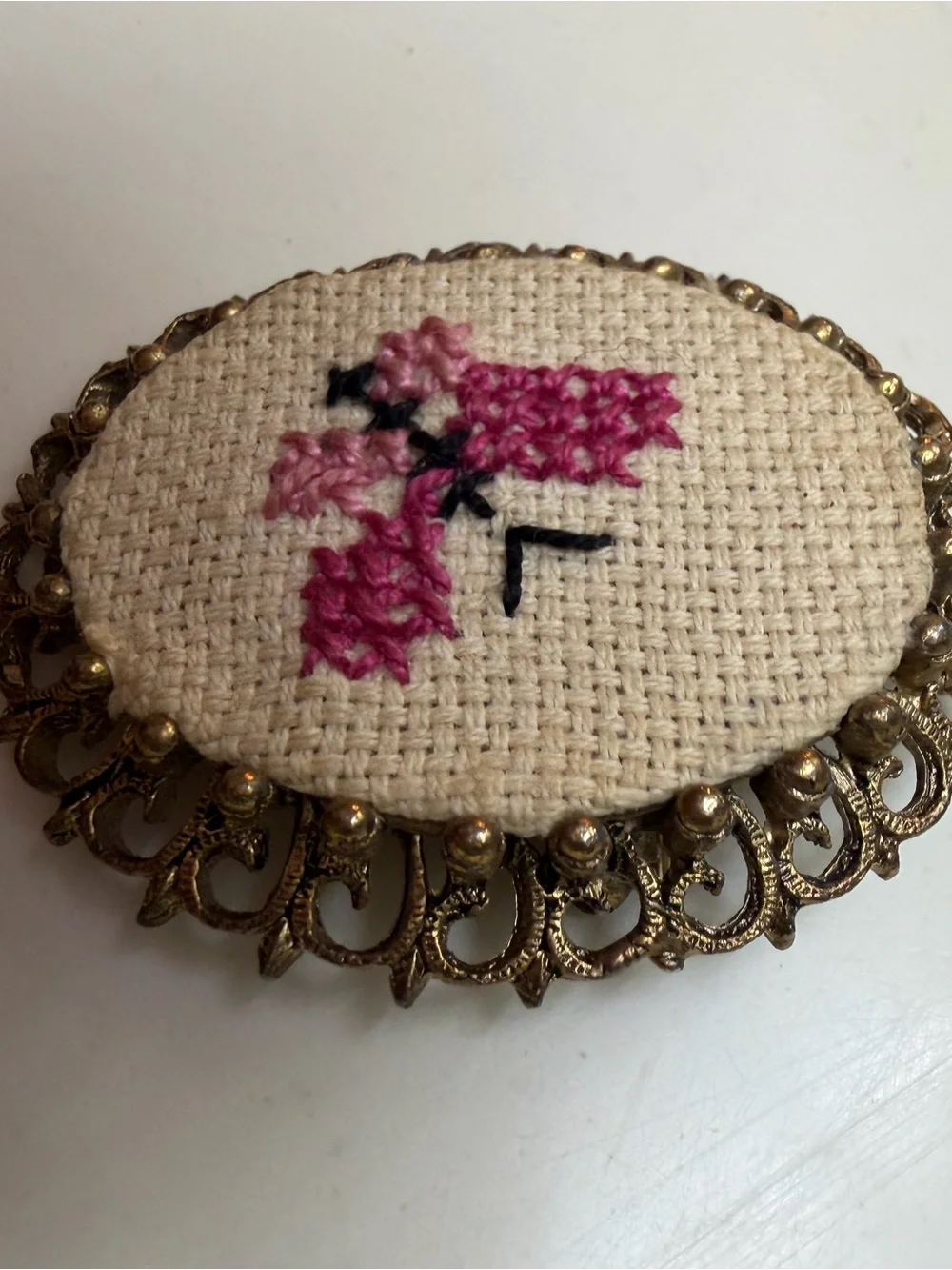Vintage Hand Embroidered Needlepoint Brooch Pendant Necklace Gold Tone Filigree